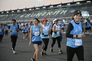 BIB: 3391, 83389, 53345
                            <button type="button" onclick="openModal(10464786)" class="btn btn-primary btn-sm float-right btn-popup" data-toggle="modal" data-target=".modal-high-quality">
                        <i class="fas fa-shopping-cart"></i> Add to Cart
                    </button>
                                            <button type="button" onclick="isThisMe(10464786, true)" class="btn btn-success btn-sm float-right btn-popup btn-isme hidden" data-toggle="tooltip" data-placement="bottom" title="นี่คือรูปของคุณใช่ไหม คลิกที่นี่เพื่อเอาเข้าอัลบั้ม">
                        <i class="fas fa-plus"></i> Add to album
                    </button>
                    <button type="button" onclick="isThisMe(10464786, false)" class="btn btn-warning btn-sm float-right btn-popup btn-isnotme hidden">
                        <i class="fas fa-ban"></i> Remove from album
                    </button>